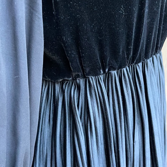 Alice & Olivia - Picture 7 of 16